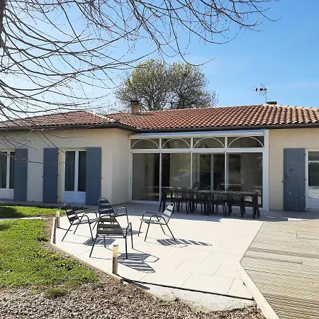 Holiday home Maison Bleue *