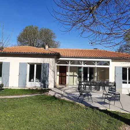 Holiday home Maison Bleue *